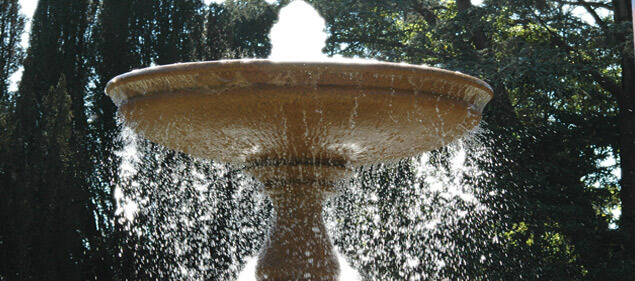 Sausalito homes for sale courtesy of Thomas Henthorne photo of water fountain