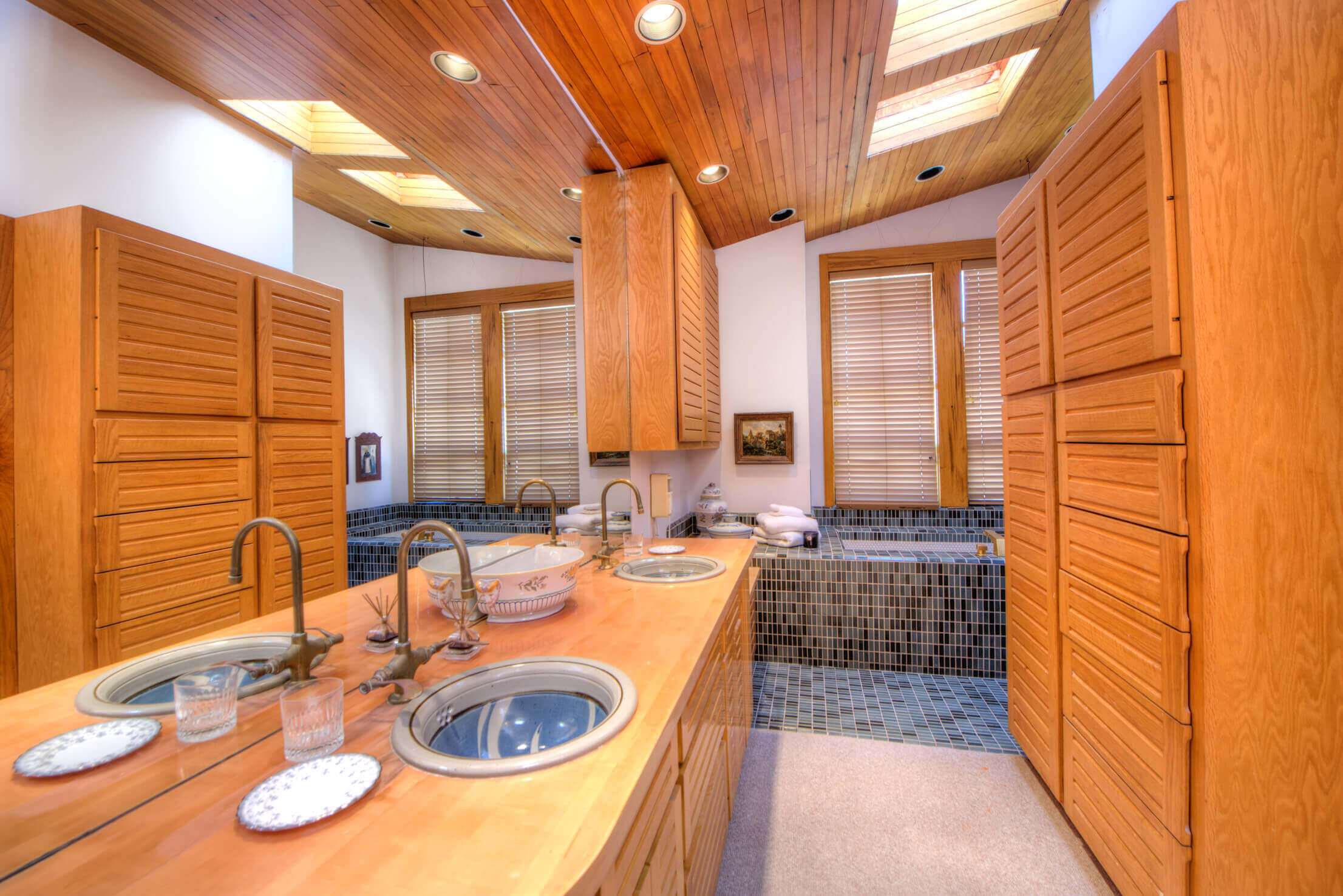 upstairs master bath