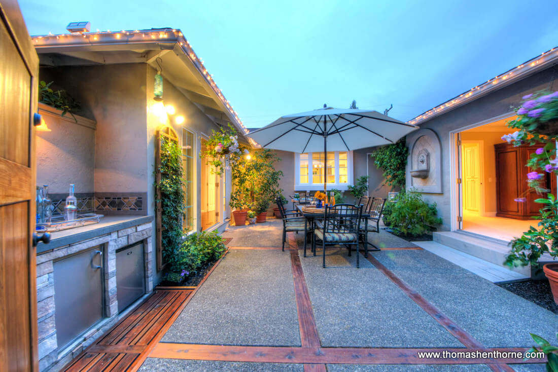 Outdoor Kitchen and Dining Area