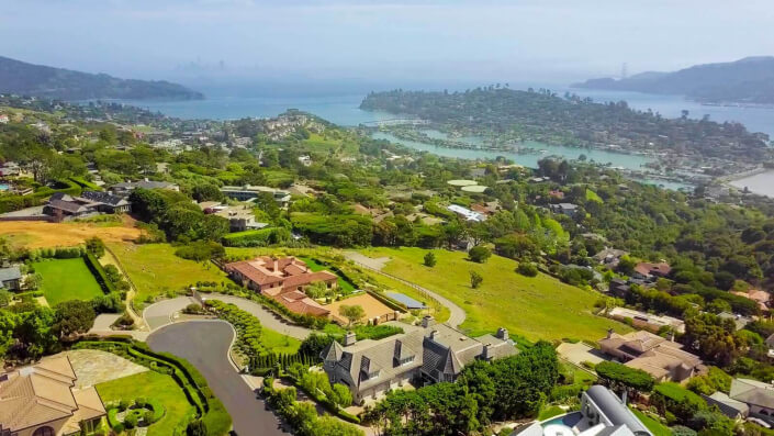 Aerial view of 190 Gilmartin Drive in Tiburon, California