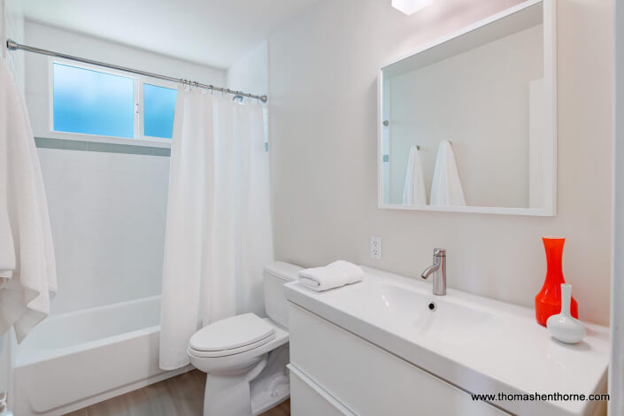 Crisp white modern bathroom