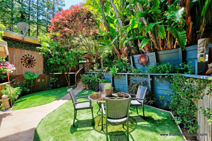 Garden with table and four chairs