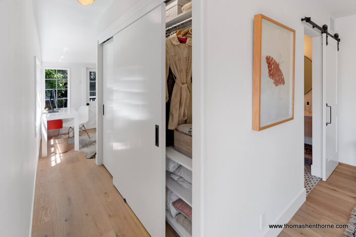 closets with sliding bypass doors