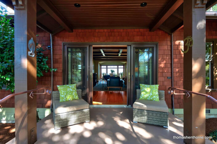 Front entry to modern craftsman home