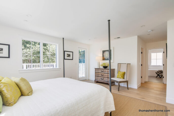 Master bedroom with en suite bathroom