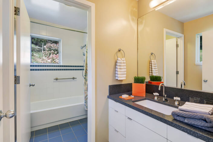 bathroom with bathtub