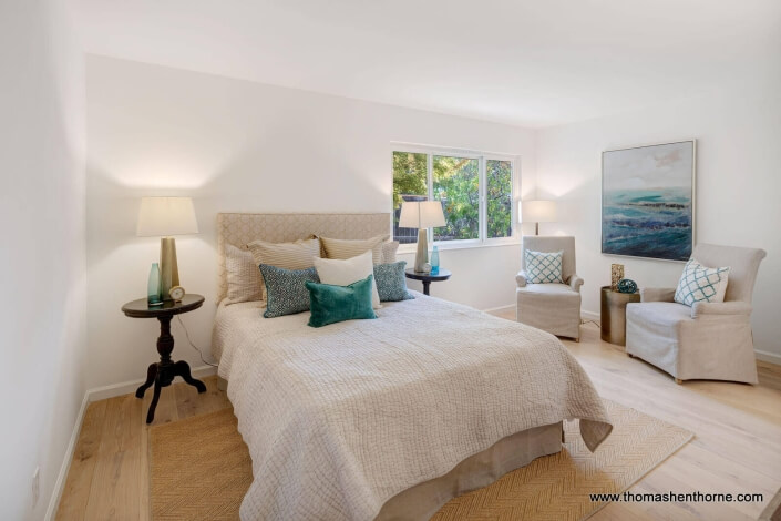 bedroom with sitting area