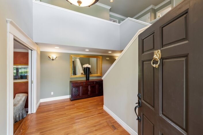 entry to 21 Bracken Court San Rafael