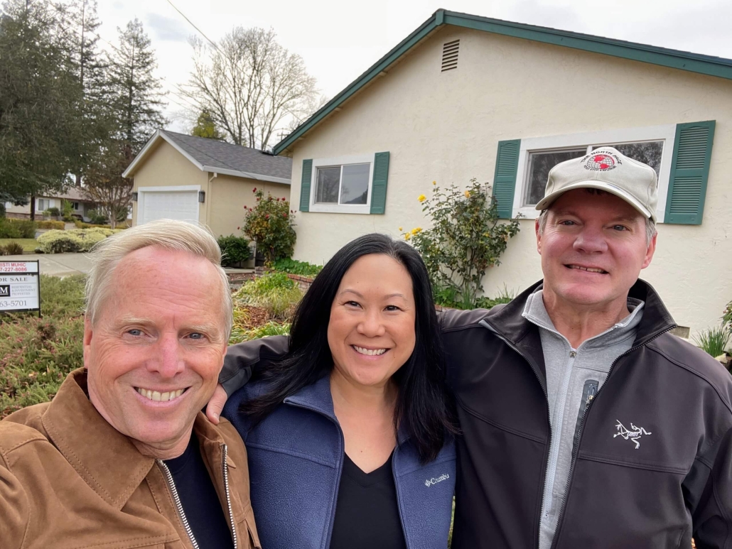Thomas Henthorne with clients Jen and Marc in Yountville