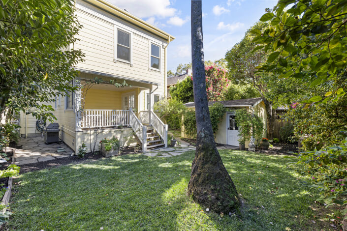 Garden with view of carriage house